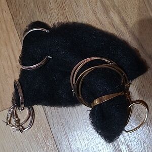 5 sets of Hoop Earings. Assorted silver and gold hoop earrings